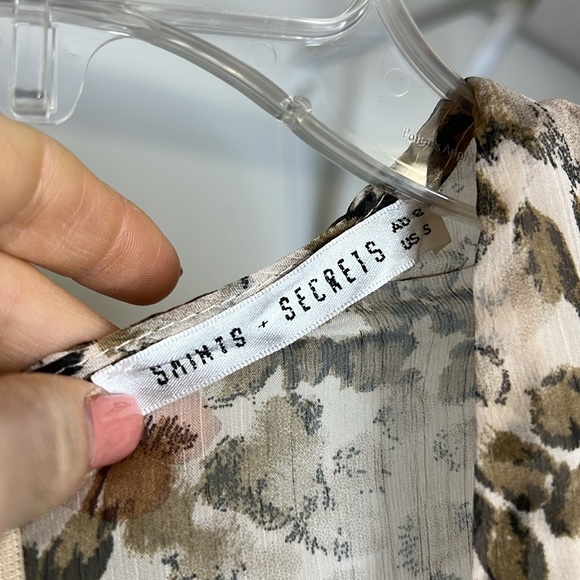 Saints + Secrets Long Sleeve Ruffle Cheetah Print Dress- Small - Picture 4 of 9